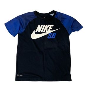 Nike Dry Fit Shirt Size (M)